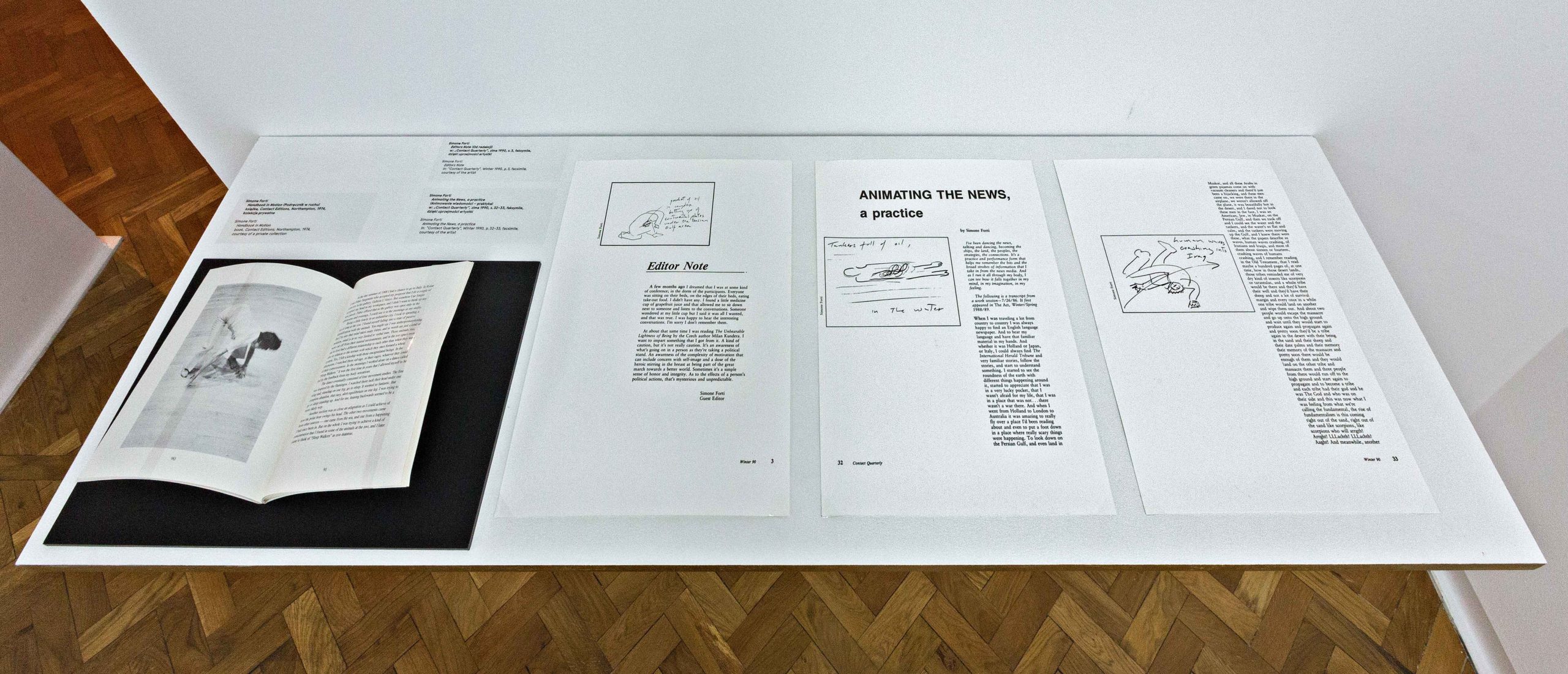 Simone Forti, ''Animating the News, a practice.'' Reprint from ''Contact Quarterly,'' Winter 1990, p. 32–33. Exhibition view of ''The Museum of Rhythm,'' Muzeum Sztuki, Łódź, 2016. Photo: Piotr Tomczyk. Courtesy of the artist.